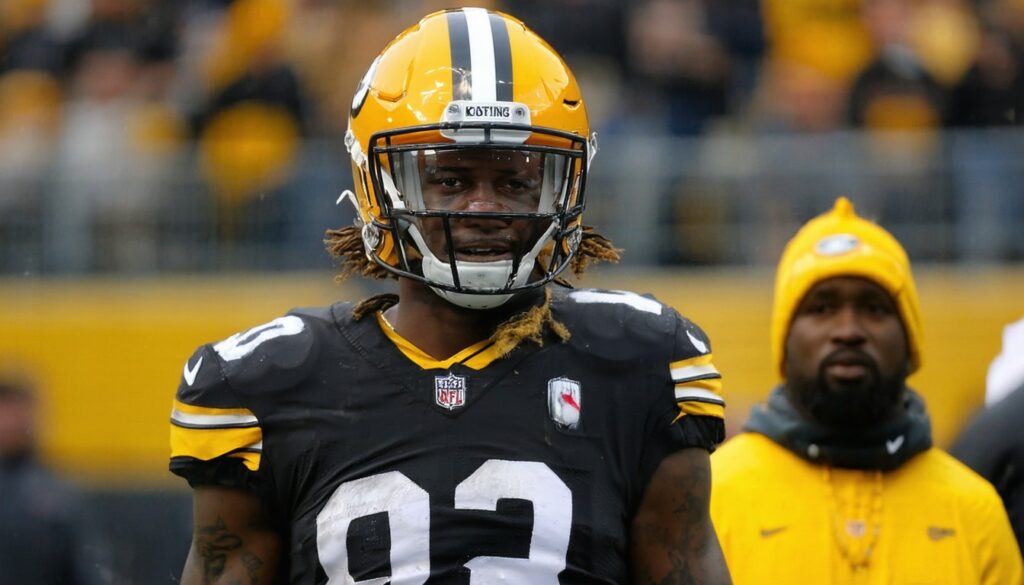 Antonio Brown Twitter Updates: Latest Tweets & Reactions